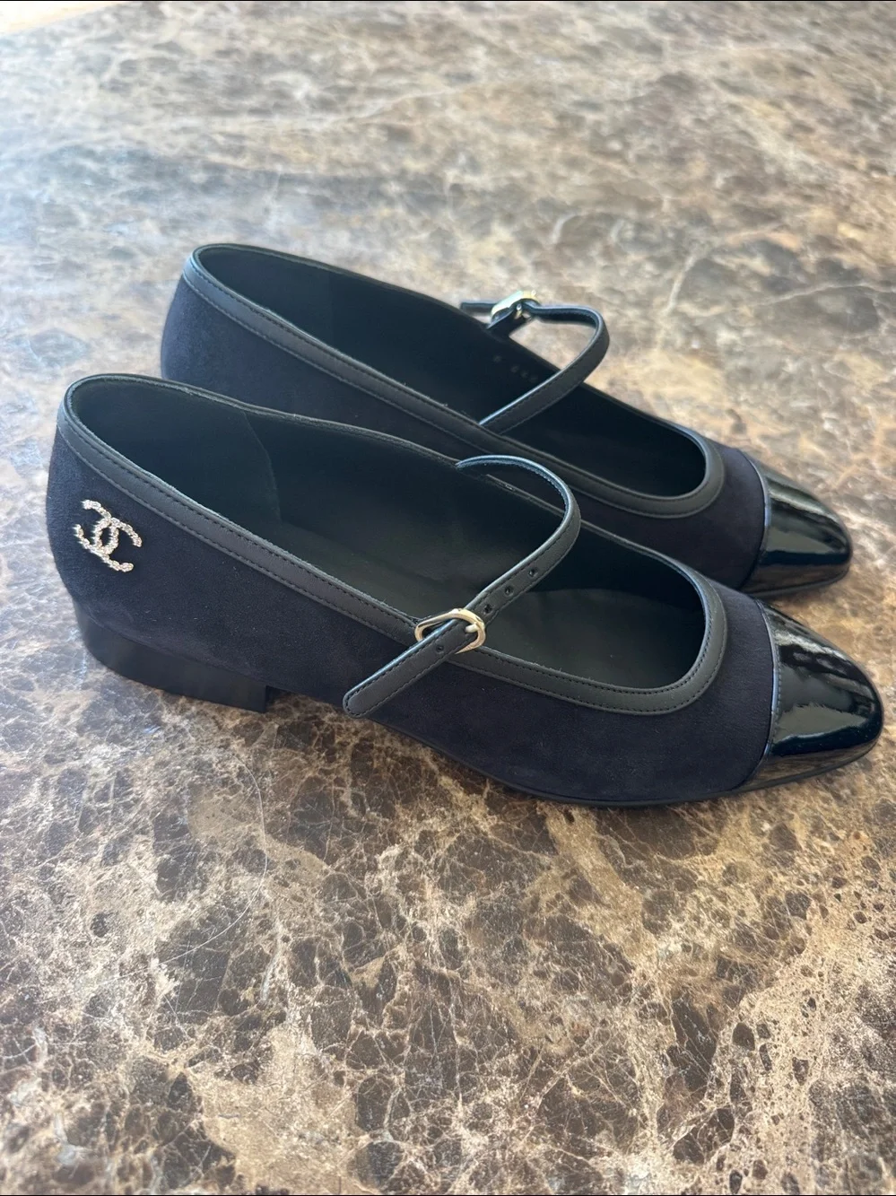 Chanel 24k black suede patent cap toe ballet ballerina Mary Jane flats sz 39